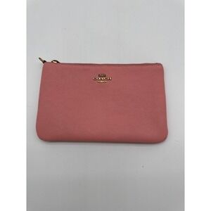 Coach Pebbled Leather Pink Wristlet!💖No wrist strap